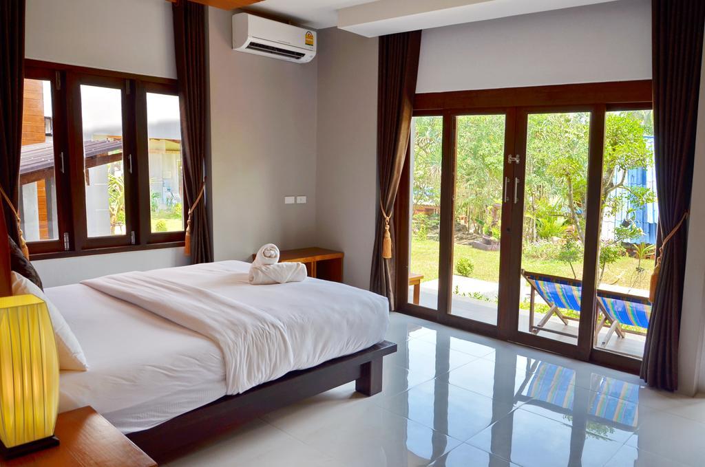 Lanta Intanin Resort - Sha Extra Plus Koh Lanta Room photo