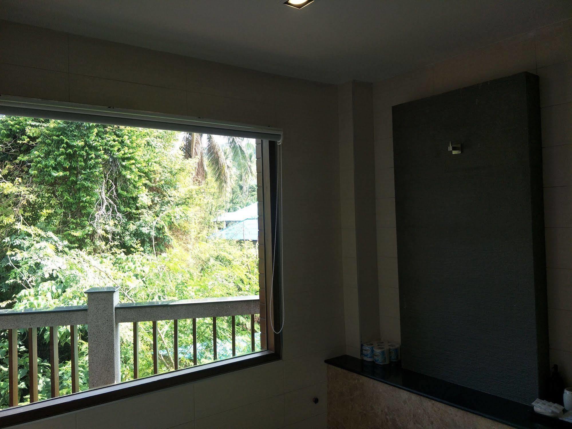 Lanta Intanin Resort - Sha Extra Plus Koh Lanta Exterior photo