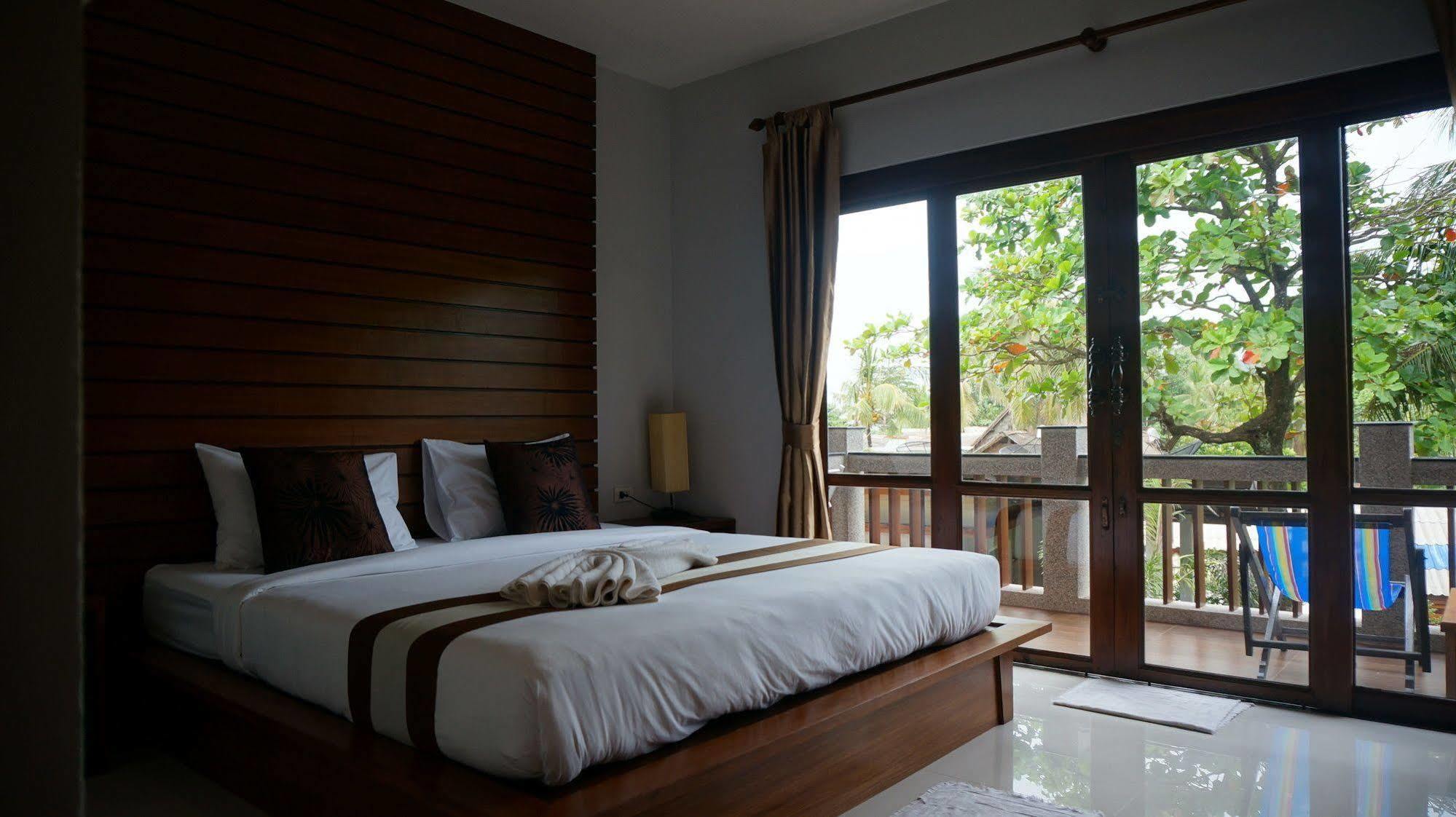 Lanta Intanin Resort - Sha Extra Plus Koh Lanta Exterior photo