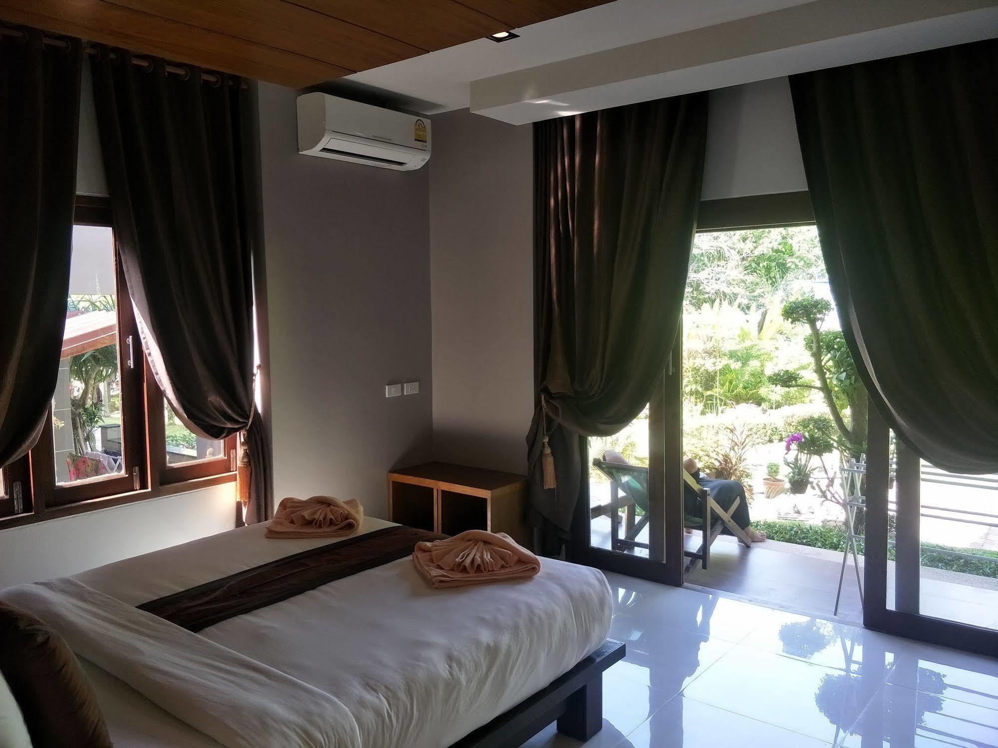 Lanta Intanin Resort - Sha Extra Plus Koh Lanta Exterior photo