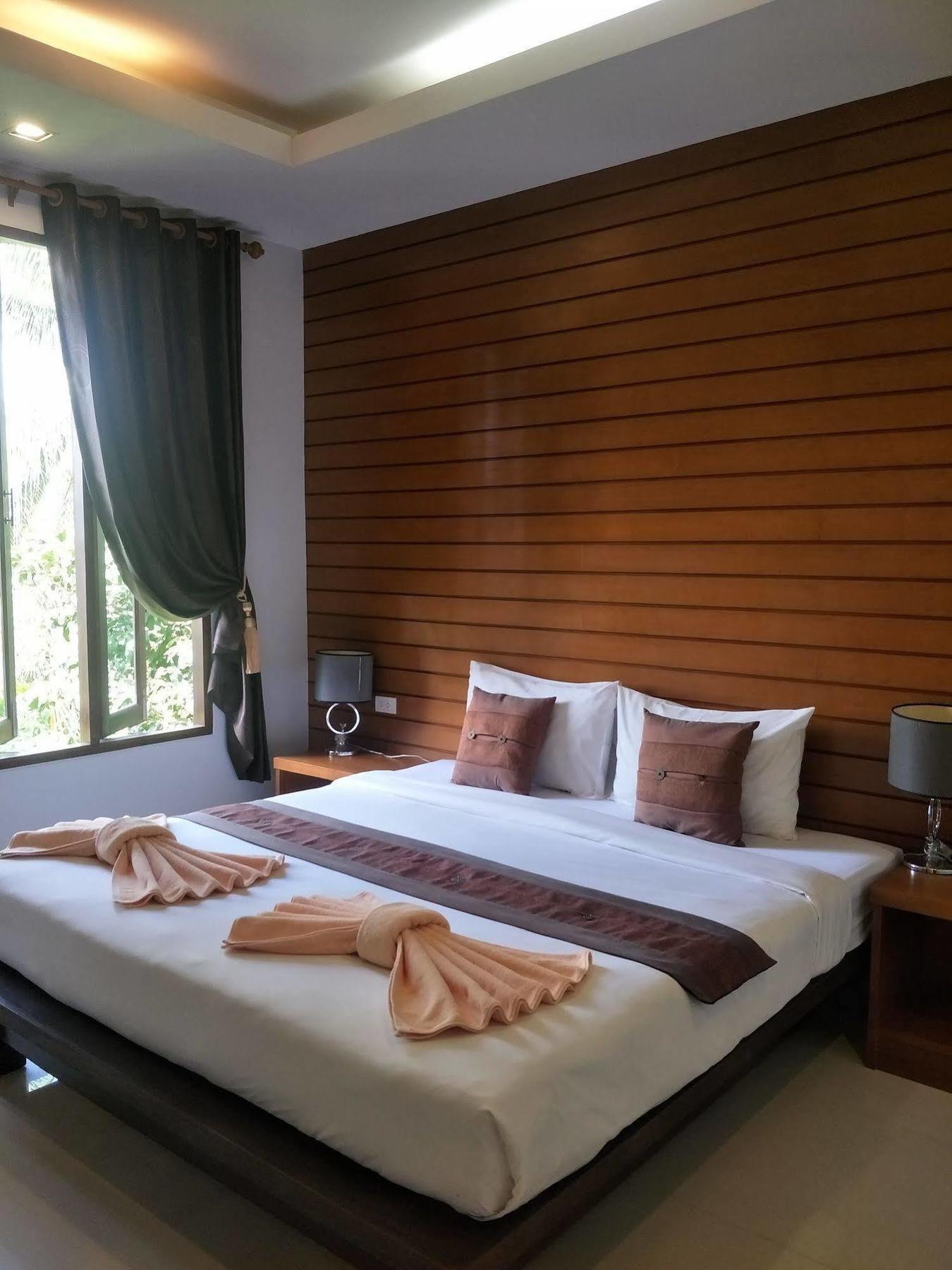Lanta Intanin Resort - Sha Extra Plus Koh Lanta Exterior photo