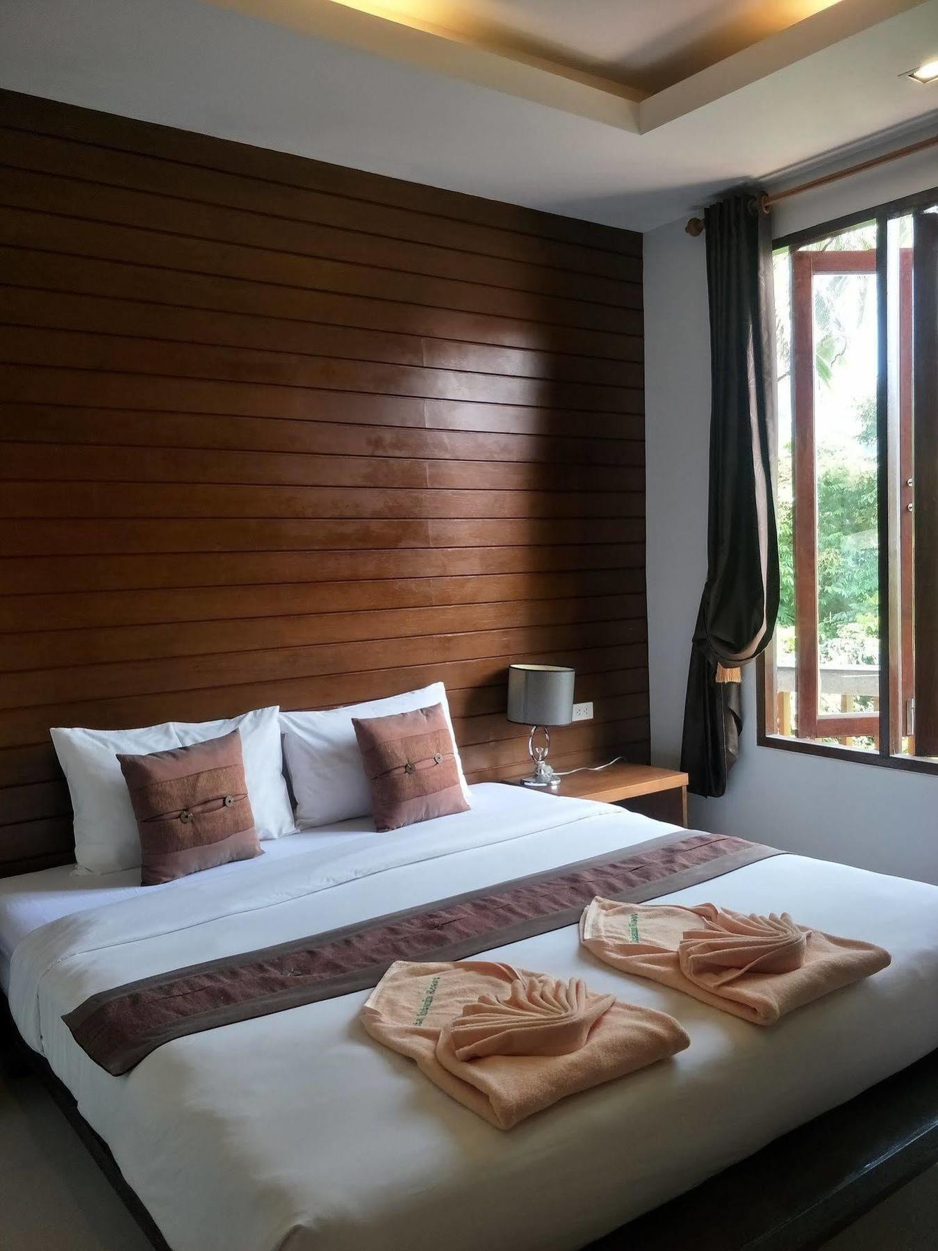 Lanta Intanin Resort - Sha Extra Plus Koh Lanta Exterior photo