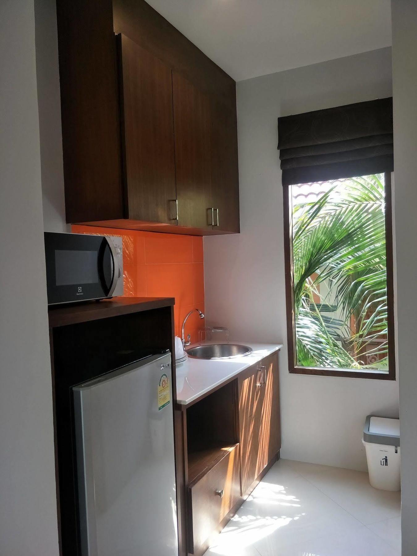 Lanta Intanin Resort - Sha Extra Plus Koh Lanta Exterior photo