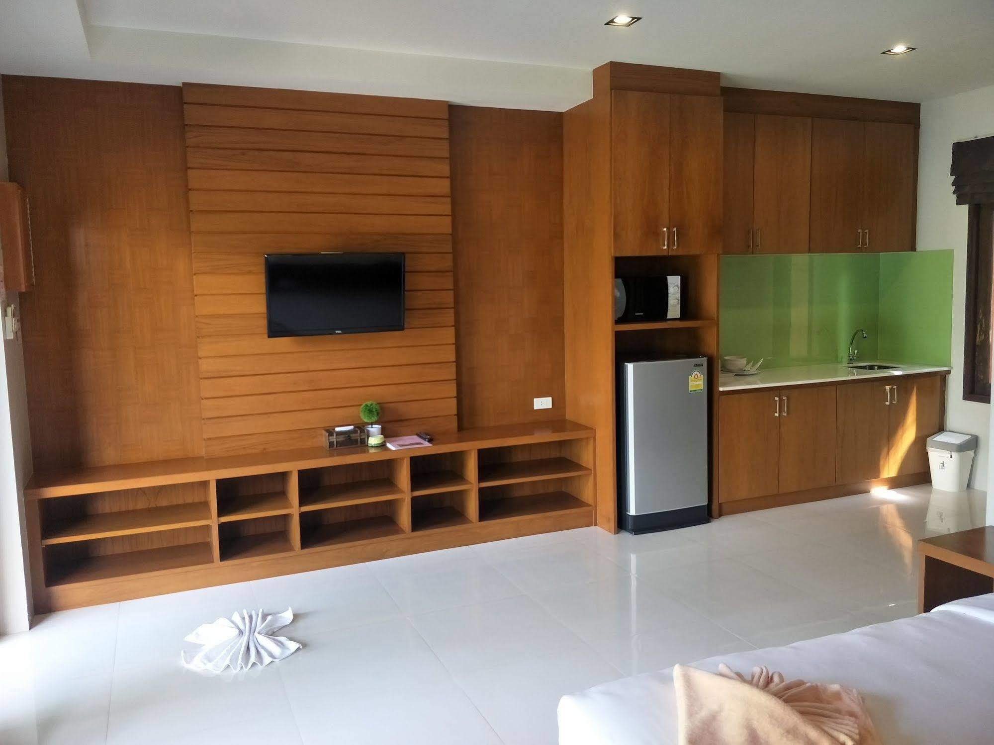 Lanta Intanin Resort - Sha Extra Plus Koh Lanta Exterior photo