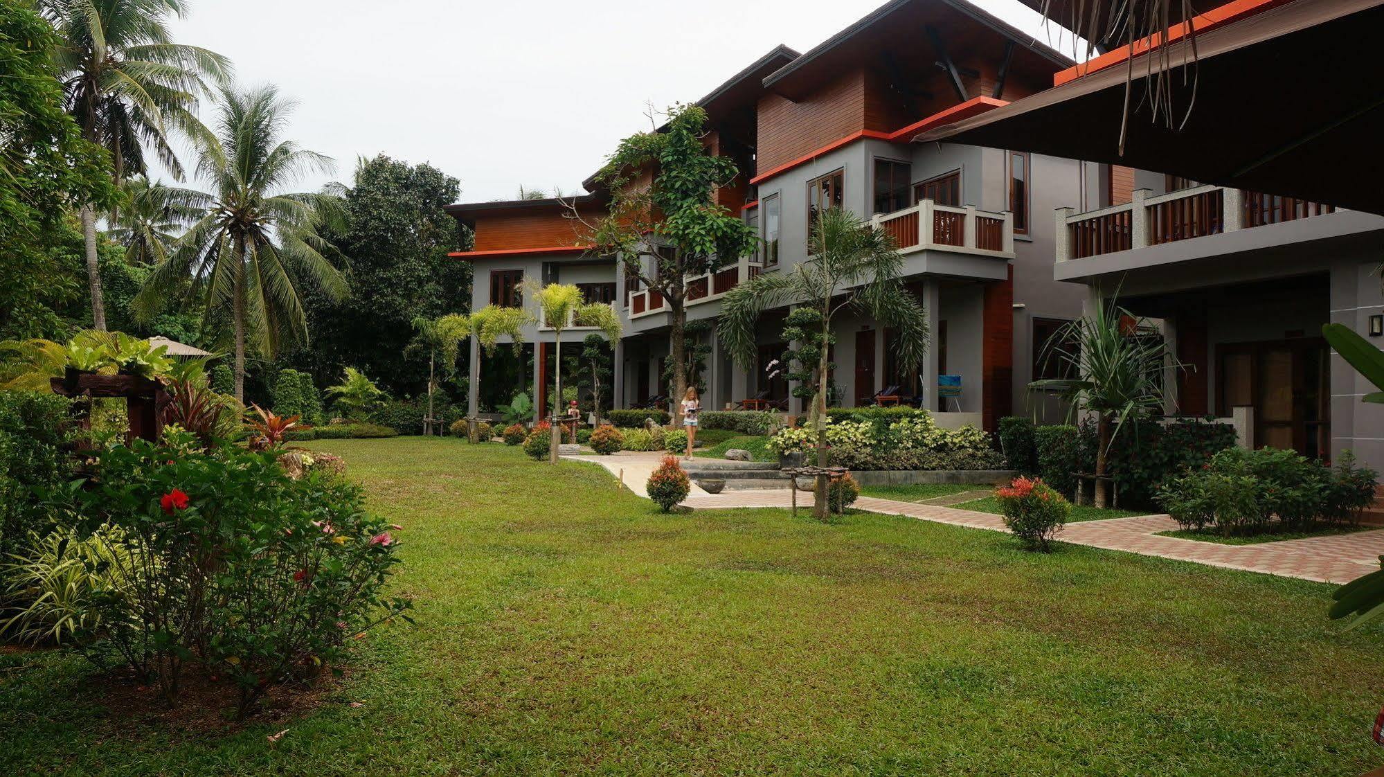 Lanta Intanin Resort - Sha Extra Plus Koh Lanta Exterior photo