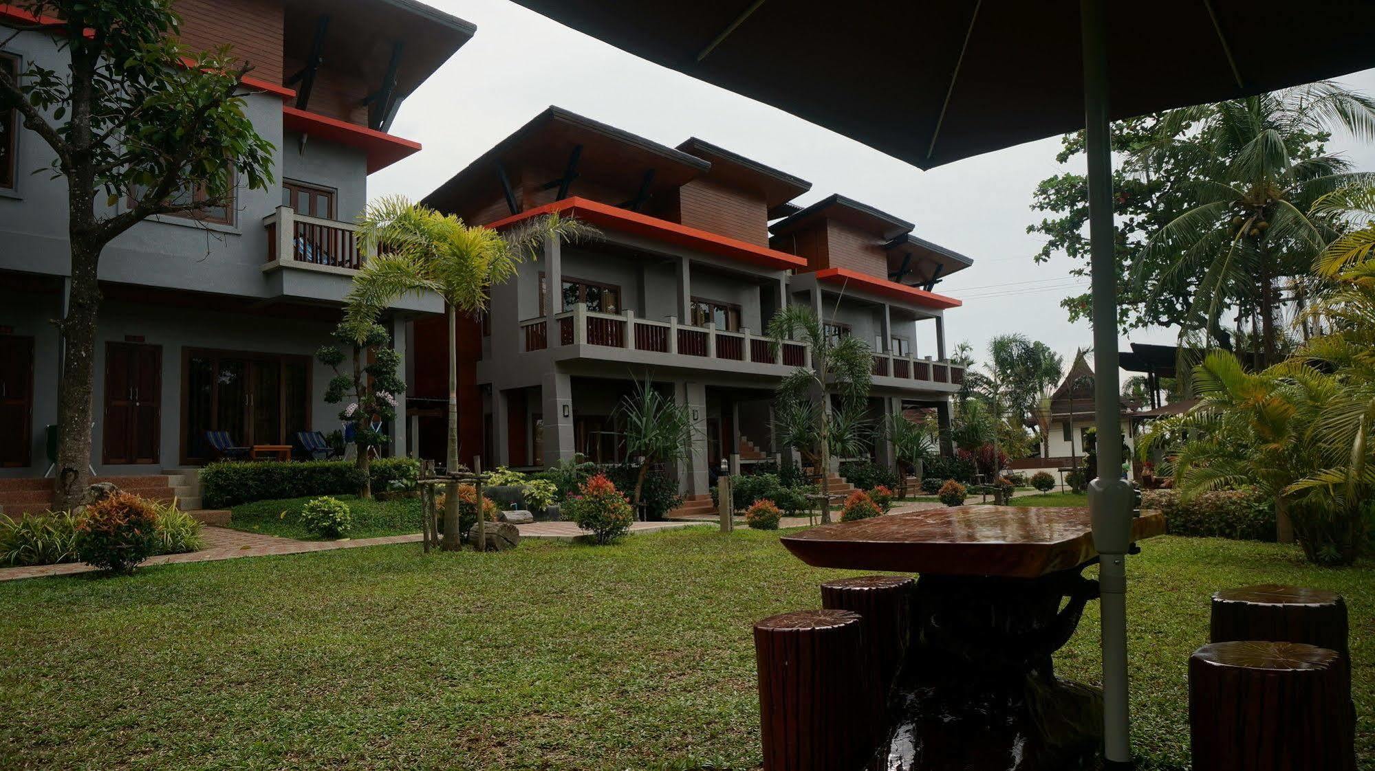 Lanta Intanin Resort - Sha Extra Plus Koh Lanta Exterior photo